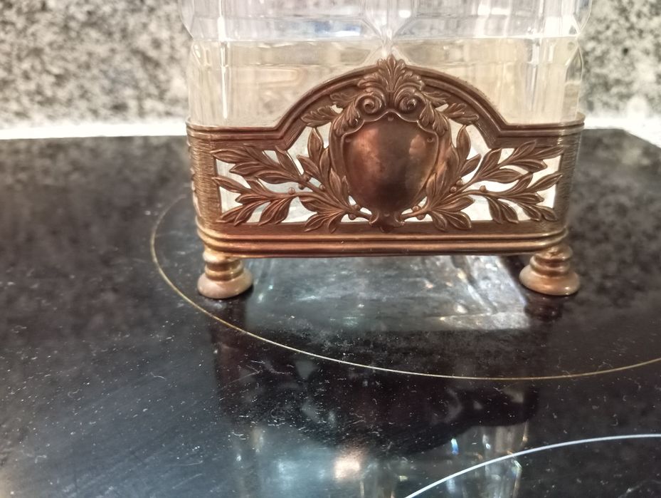Licoreira em cristal Atlantis com base metálica