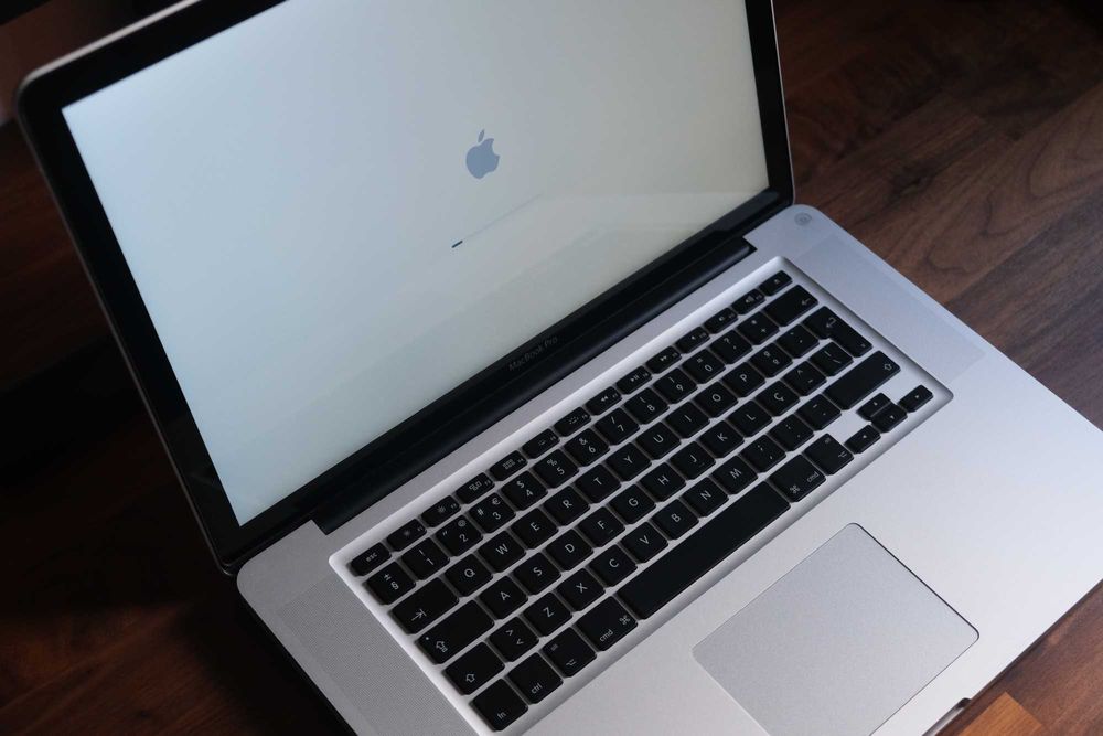 Apple Macbook Pro 15" A1286, Late 2011 - Como Novo