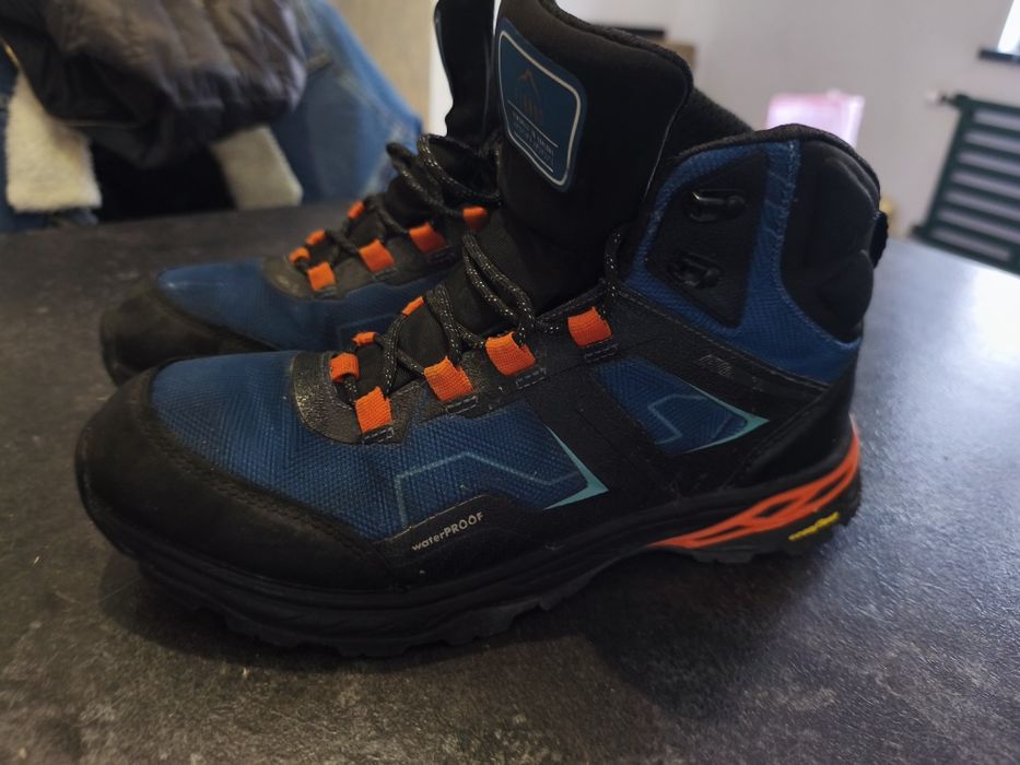 Sprzedam buty trekkingowe Elbrus roz.42