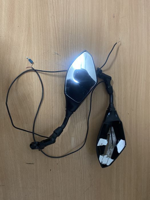 Lusterka Motocyklowe z kierunkowskazem uchwyt JY127LED Lewe lusterko