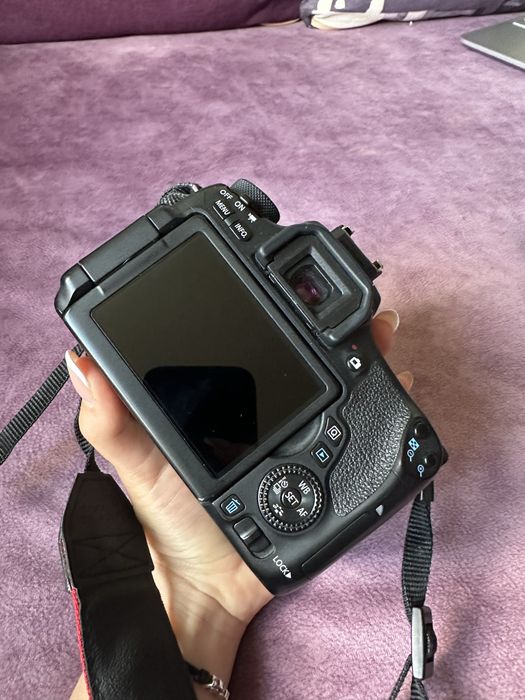 Фотоапарат  Canon 760d