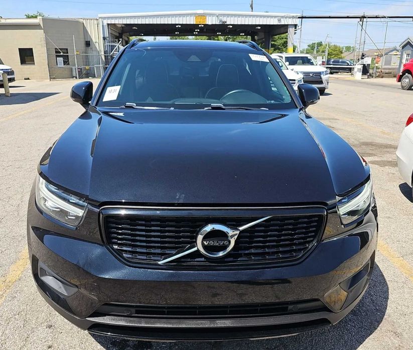 Volvo XC 40 T5 Бампер задній передній Вольво