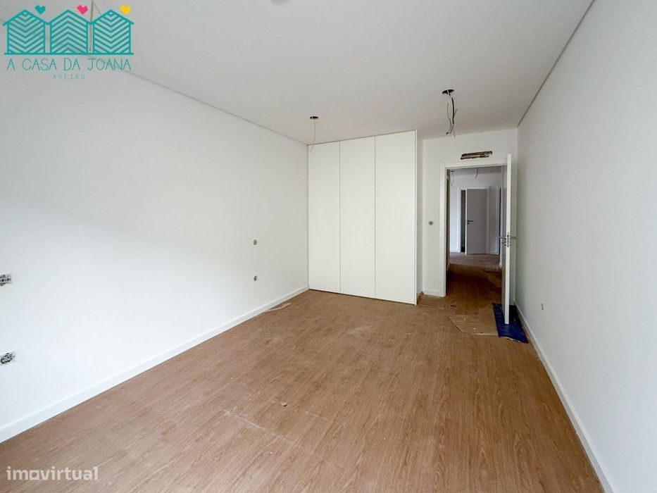 Apartamento T2+1 com Lugar de Garagem em Esgueira