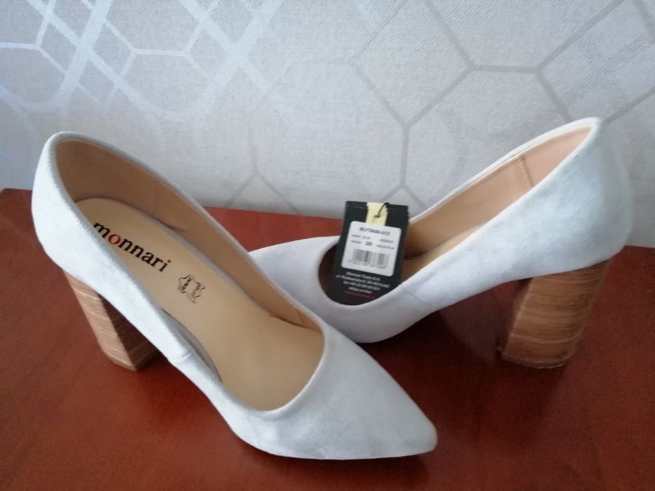 Buty damskie rozm. 39