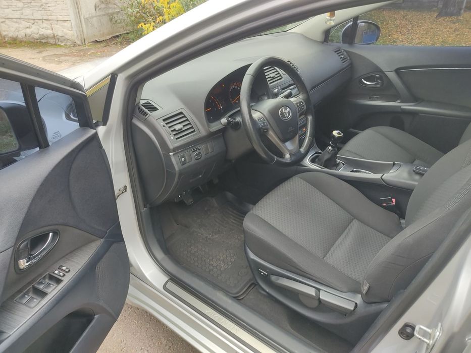 Продам Toyota avensis 2008
