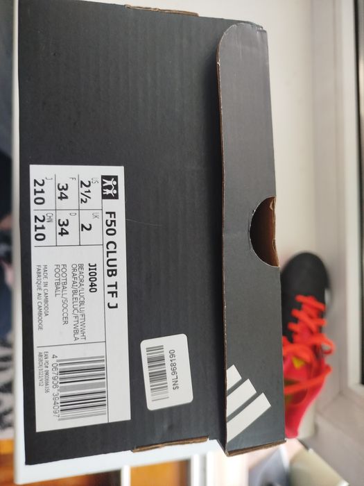 Бутцы шипованые Adidas 34 размер