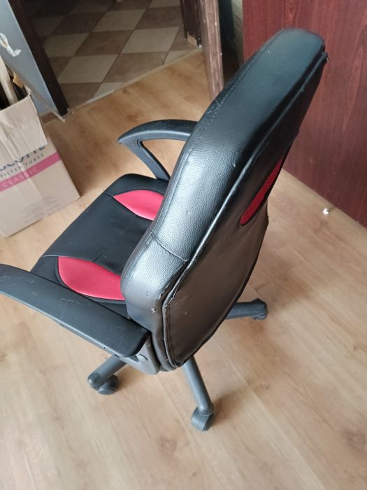 Fotel biurowyw wzrost do 175 cm