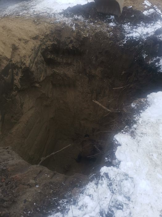 ЧИСТКА ВЫГРЕБНЫХ ЯМ.чистка сливных ям.чистка канализационных ям.илосос