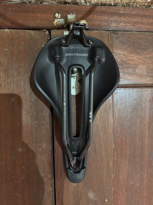 3 Bontrager Pro Carbon 154mm Selins de bicicleta