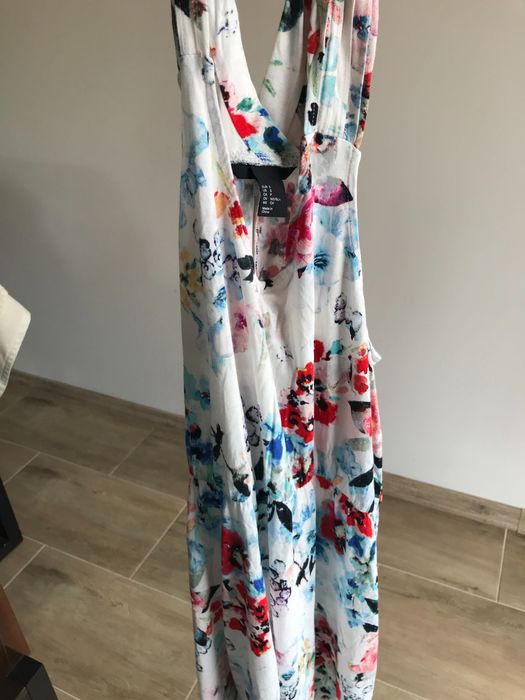 Sukienka S w kwiaty H&M