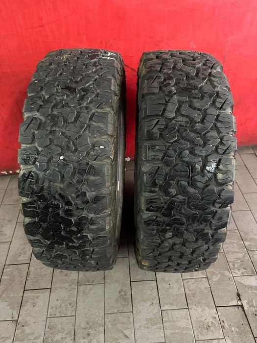 2 Pneus 225/65/17 Bfgoodrich Champion All Terain T/A KO2 com mais de 70% de piso