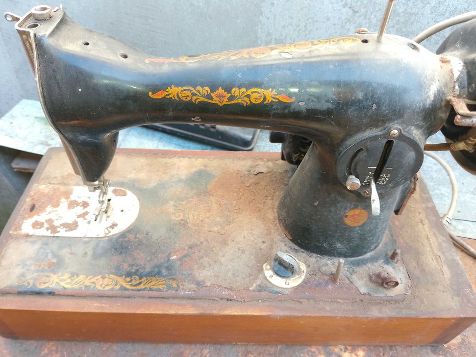 Швейная машинка электричная