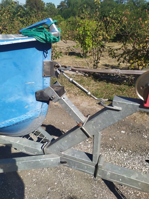 Продам лодку Южанка