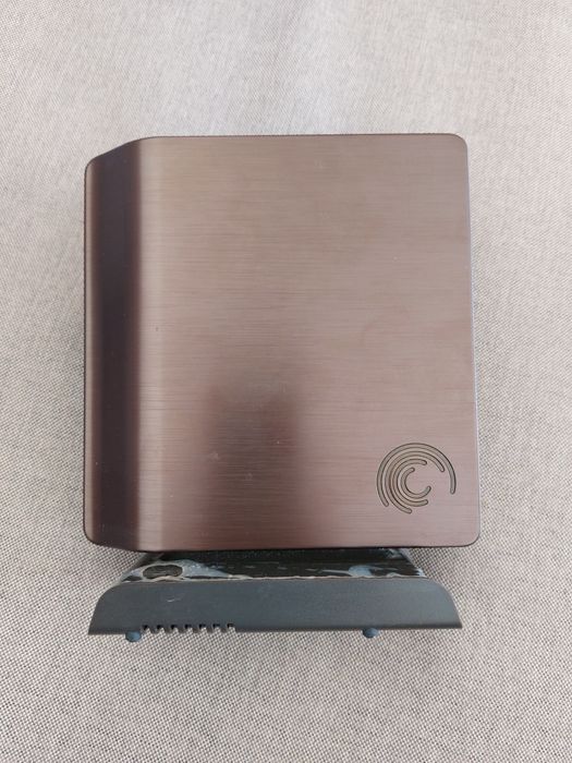 Продам зовнішній жорсткий диск HDD Seagate FreeAgent Pro 500 GB