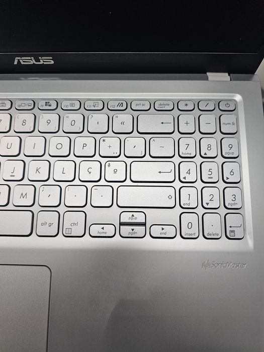 Portateil Asus M515U..512gb/DDR4 8gb