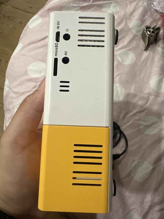 Mini Projetor - Perfeito funcionamento