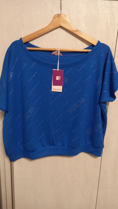 Жін. Костюм новий