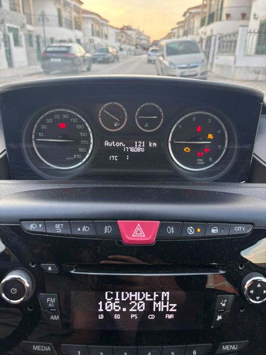 Lancia Ypsilon 1.3 Diesel 95cv | 2014 foto 5