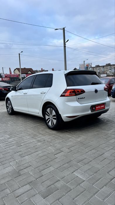 Volkswagen E-Golf Фольксваген Е-Гольф 2016 р 24 кВт ЗАПАС ХОДУ 120 км.