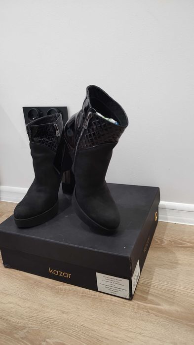 Buty damskie skórzane czarne botki kozaki trzewiki 39 Kazar