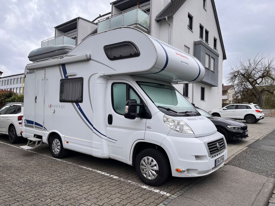 Dethleffs A5831 Advantage  Kamper alkowa, lekki, solary, prysznic, do opłat