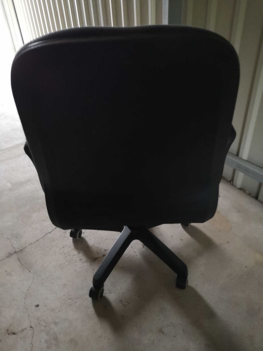 Cadeiras de escritório com rodízios