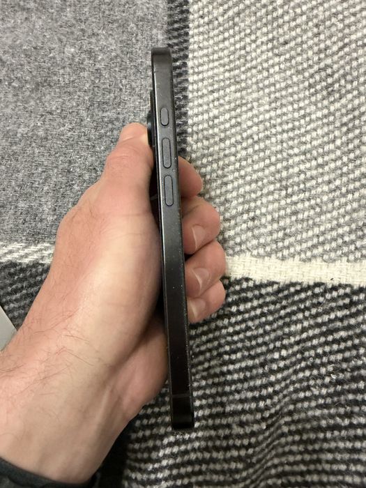 Продам iphone 16 pro 256 gb e-sim