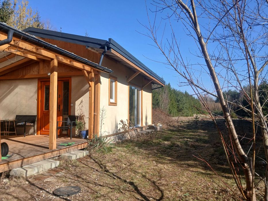 Mały domek na urlop pod lasem Nocleg