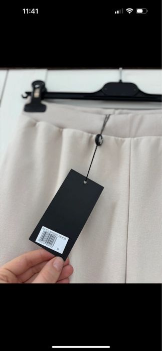 Dres La Mania kremowy nowy z metką