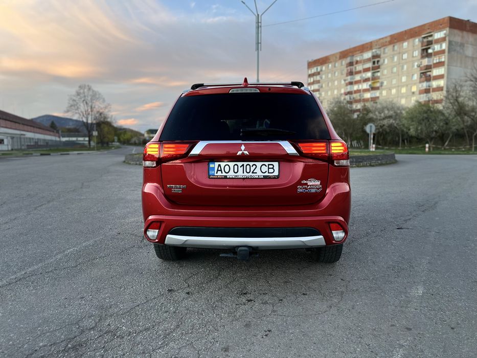 Mitsubishi Outlander PHEV 2018