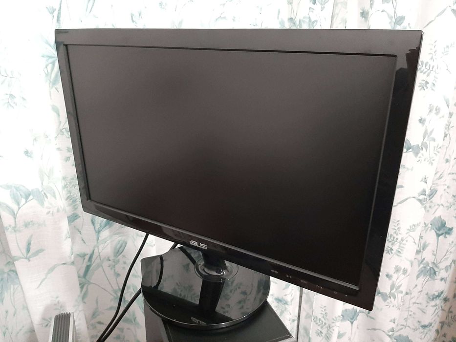 Monitor ASUS 18.5 polegadas (versão VS197DE) + cabos