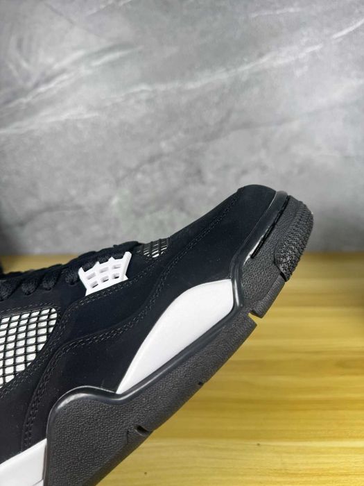 Air Jordan 4 Retro White Thunder  R. 45
