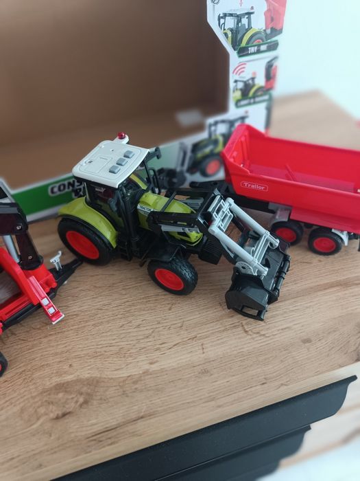 Traktor przyczepa i ładowarka do drewna