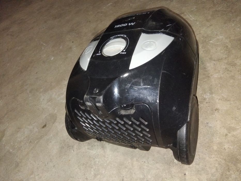 Продаю полесос Liberton 1400w
