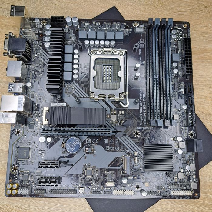 Материнська Плата / B760M / Сокет LGA1700