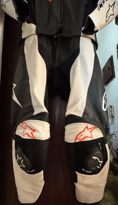 (2 artigos) Fato de 2 peças Alpinestars GP FORCE + Luvas GP PRO R4