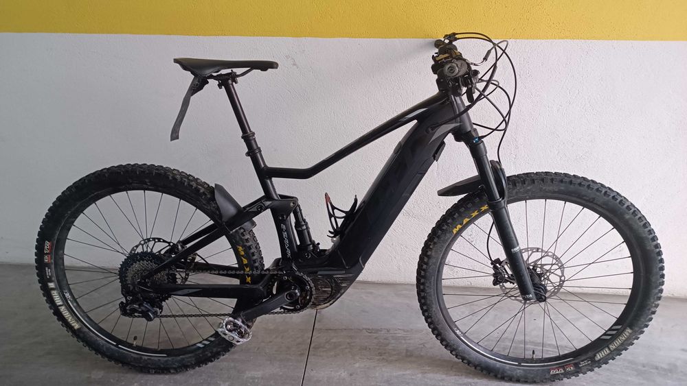 Bicicleta Elétrica de Montanha: Scott E-Spark 710