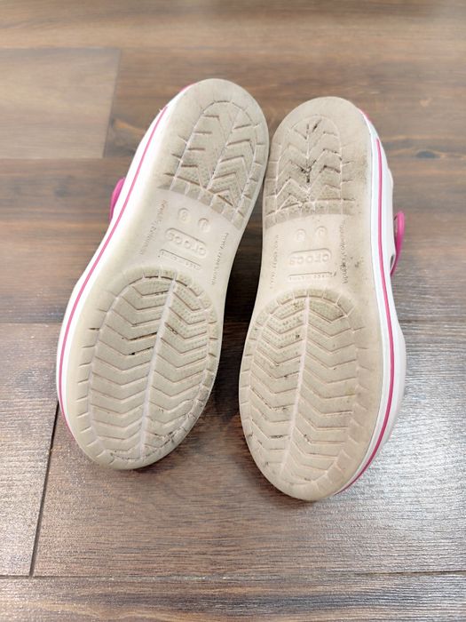 Crocs J3 34 35 lekkie sandały woda plaża dziewczynki stitch kapibara