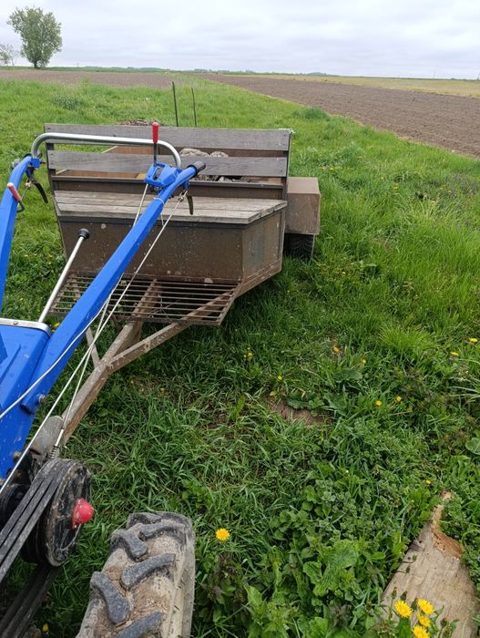 Продам мотоблок с прицепом