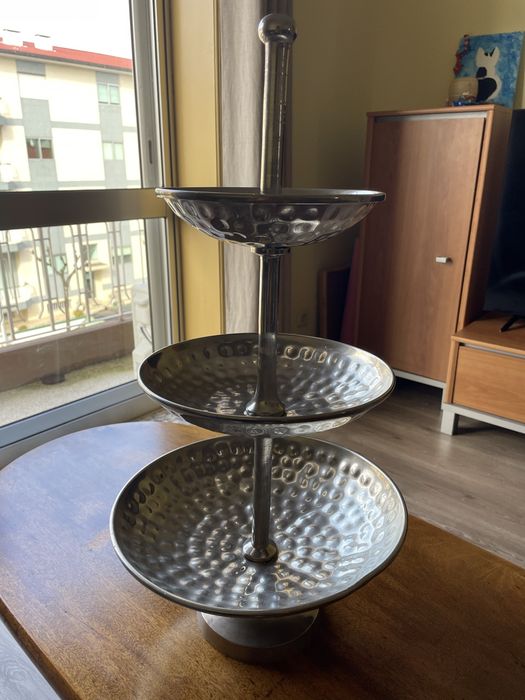 Fruteira de 3 Andares em Metal Martelado