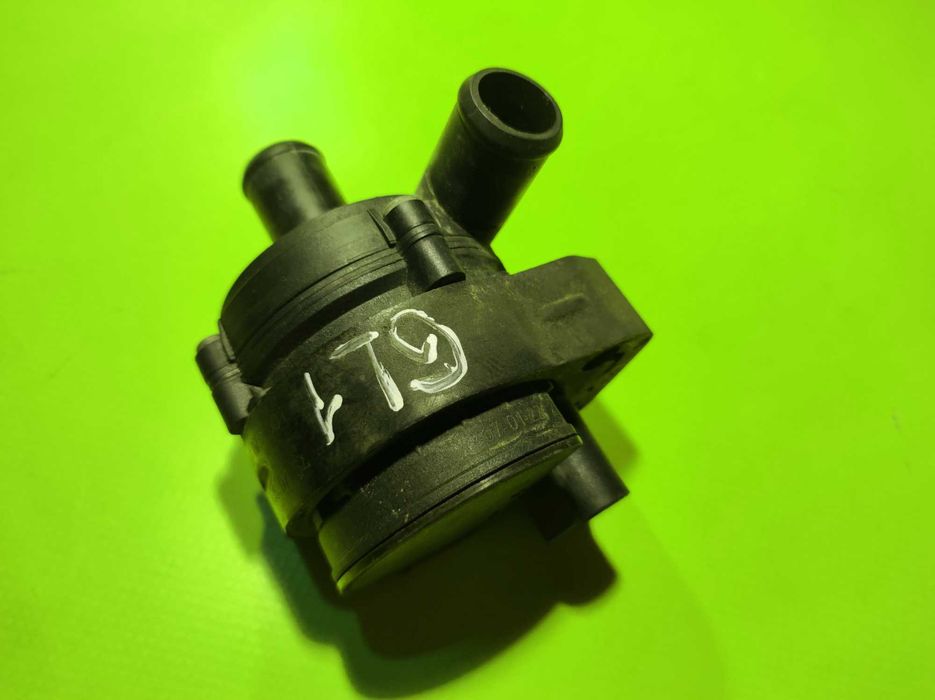 Водяная тосольная помпа Mercedes ML W164 GL X164 насос A0018356064