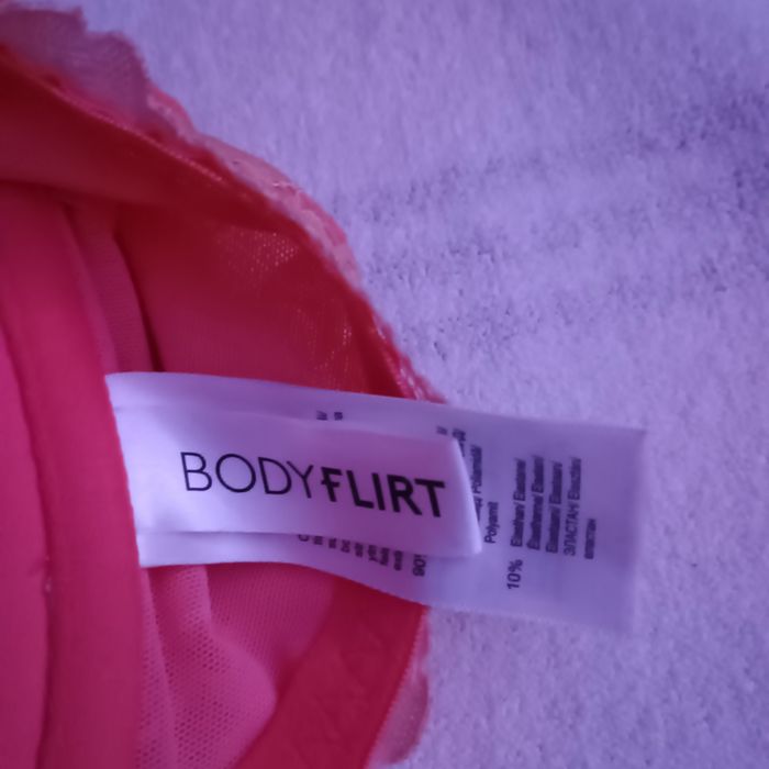 Biustonosz damski,Body Flirt ,90D