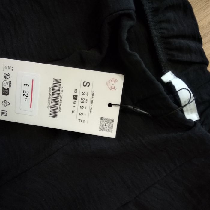 Продам легкий костюм фірми Zara