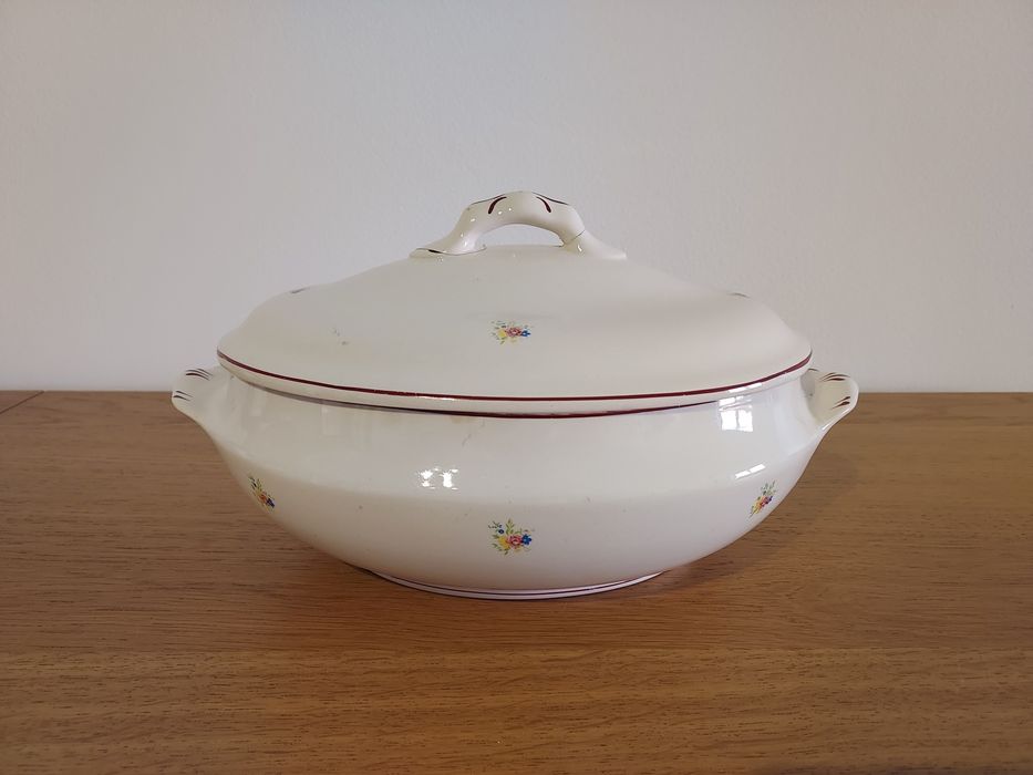 Terrina Porcelana Fábrica de Sacavém
