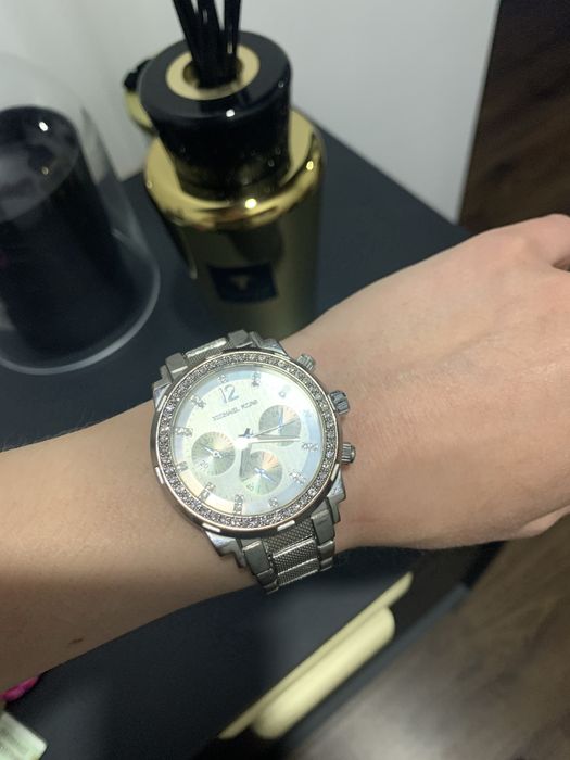Женские часы Michael Kors