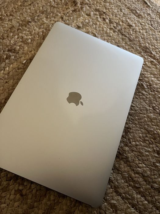 Mac book pro 16“