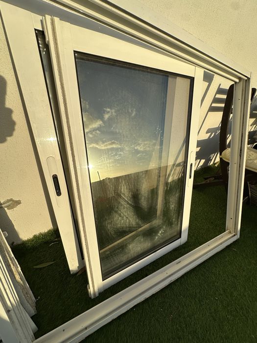 Janela em alumínio branco 1,20 m de larg x 1,00 m de alt aro incluído