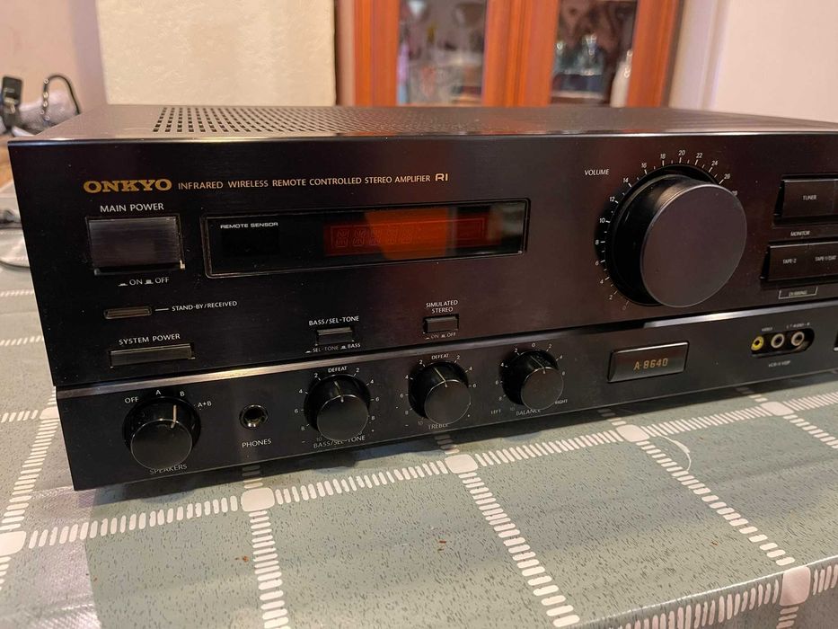 Стерео усилитель Onkyo A-8640