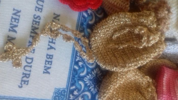 Saquinhos com dezena rendada para batizados, casamentos e muito mais