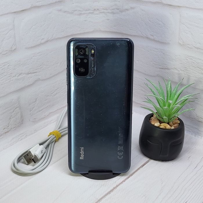 Продам телефон Redmi note 10 4+1/64 Gb NFC в гарному стані
